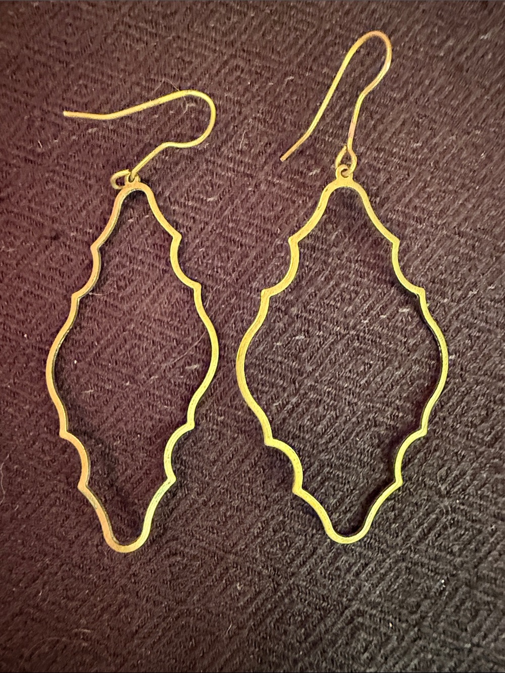 Lightweight brass Scalloped Drop Earrings - Women's Fashion Jewelry